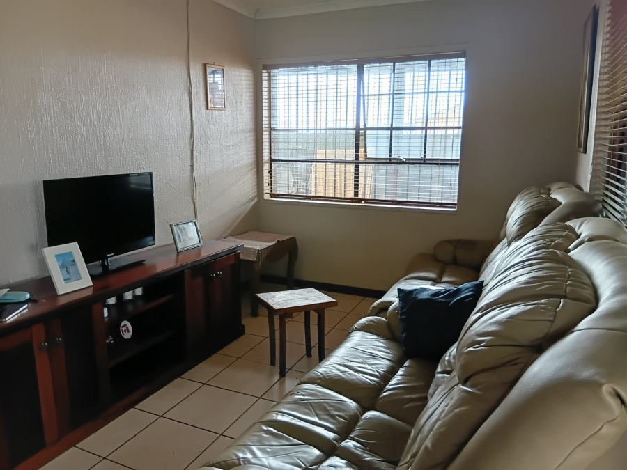 3 Bedroom Property for Sale in Eastridge Western Cape